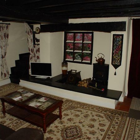 Glencoed B&B Wrexham Bagian luar foto