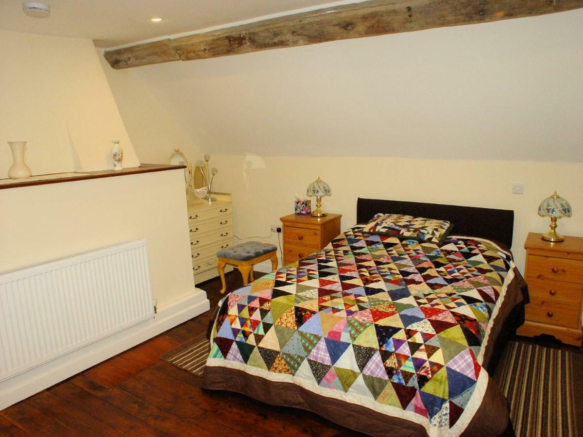 Glencoed B&B Wrexham Bagian luar foto