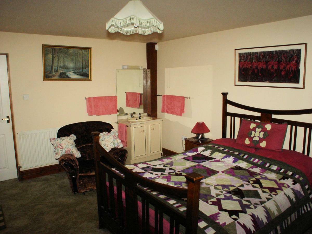 Glencoed B&B Wrexham Bagian luar foto